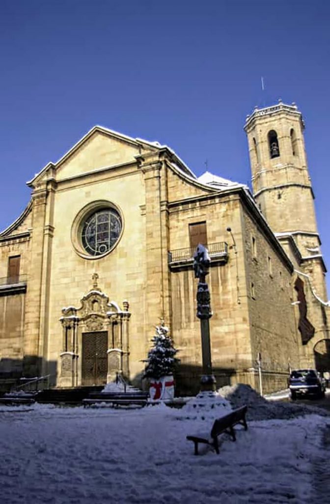 Plaça Major, Creu del Pati and Parish Church